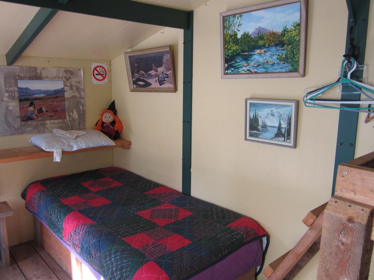 Dawson City River Hostel Екстериор снимка