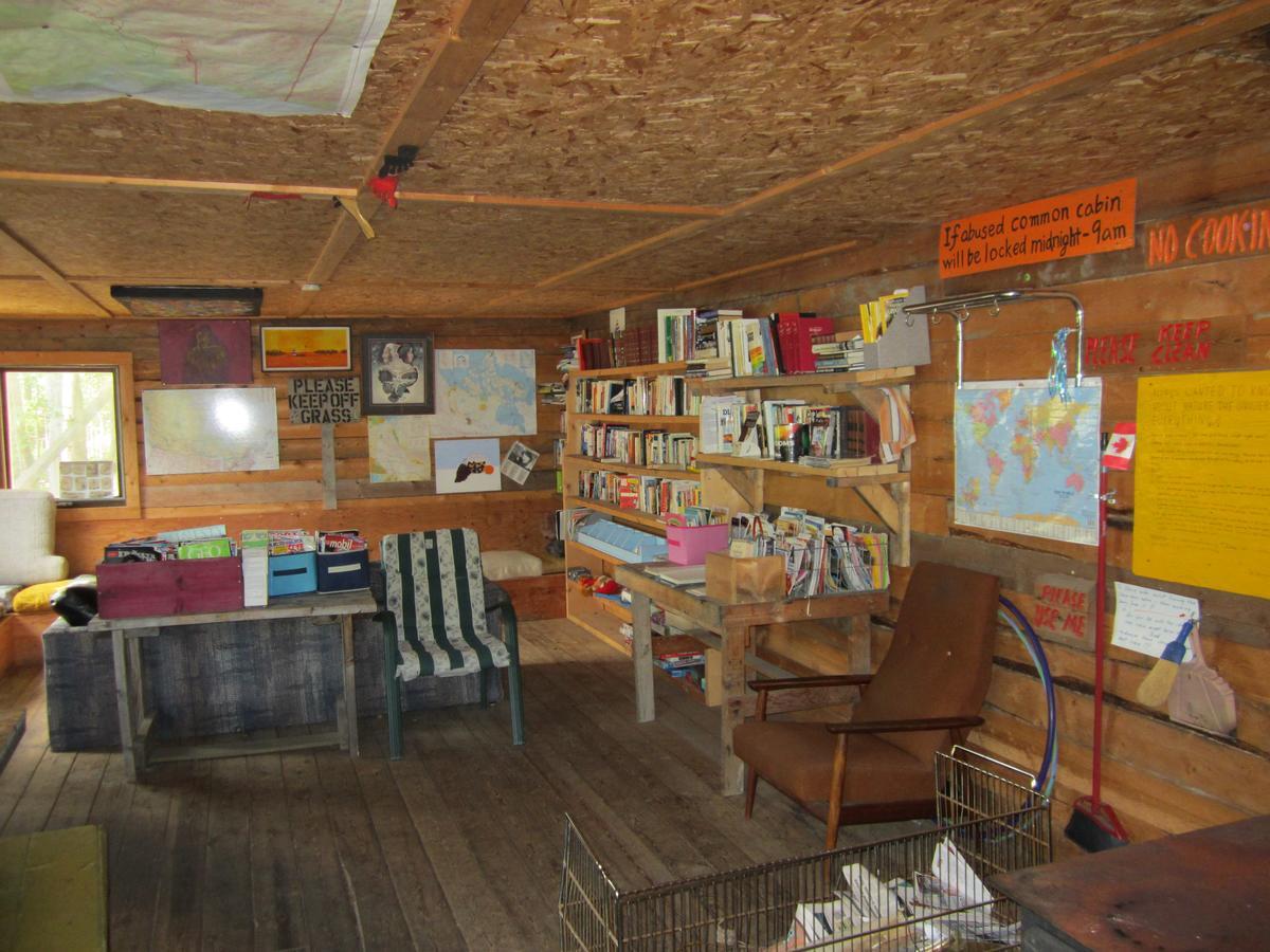 Dawson City River Hostel Екстериор снимка