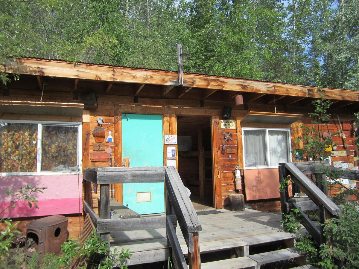 Dawson City River Hostel Екстериор снимка