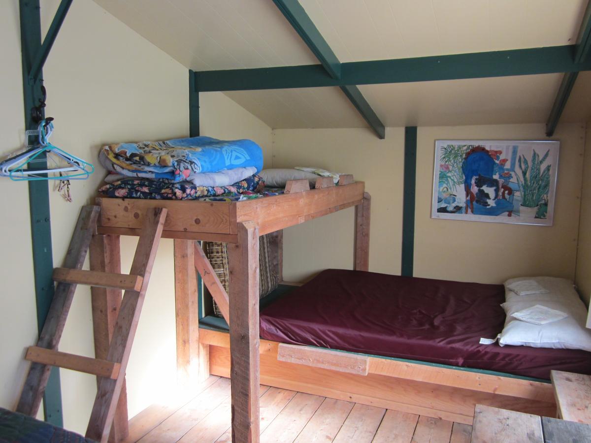 Dawson City River Hostel Екстериор снимка