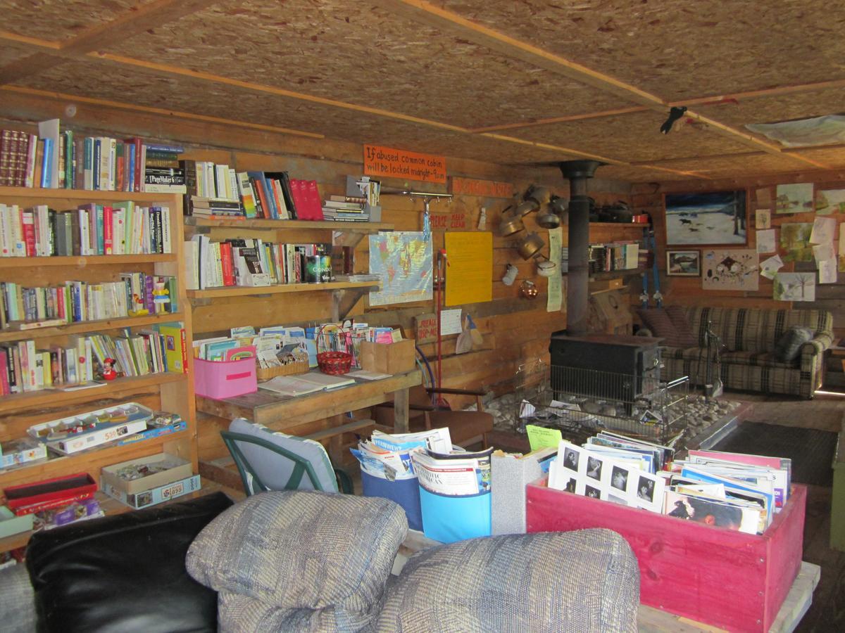 Dawson City River Hostel Екстериор снимка