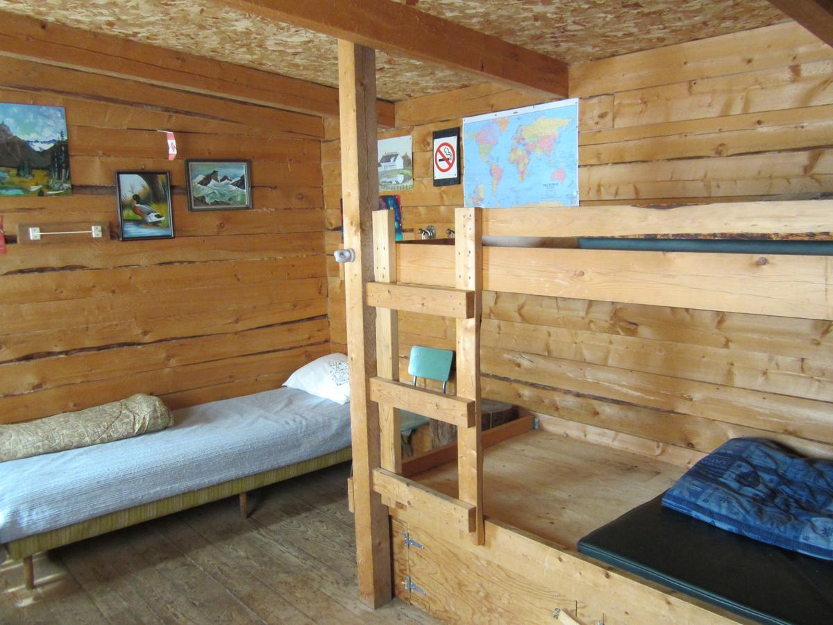 Dawson City River Hostel Екстериор снимка